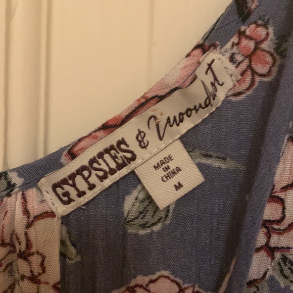 Gypsies & Moondust Floral Blouse with Shoulder Cut-outs - Picture 3 of 4